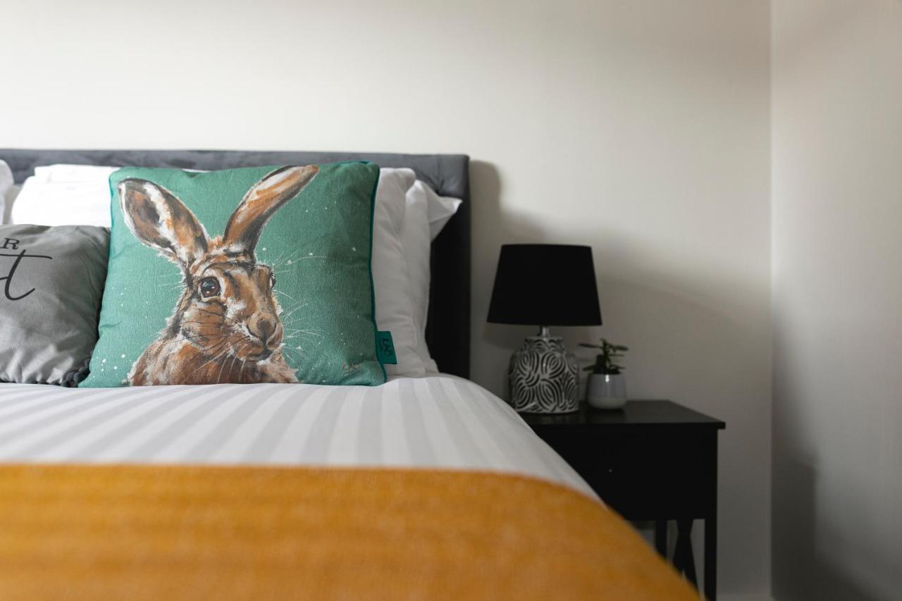 Skyvillion - Cozy Large 4 & 1 Bed Apartments In London Enfield, Mins To Tube Station, Free Wi-Fi المظهر الخارجي الصورة