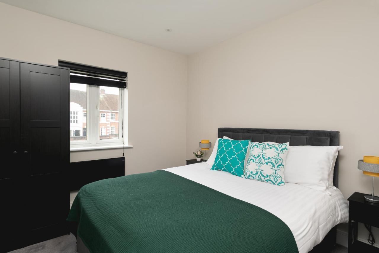Skyvillion - Cozy Large 4 & 1 Bed Apartments In London Enfield, Mins To Tube Station, Free Wi-Fi المظهر الخارجي الصورة