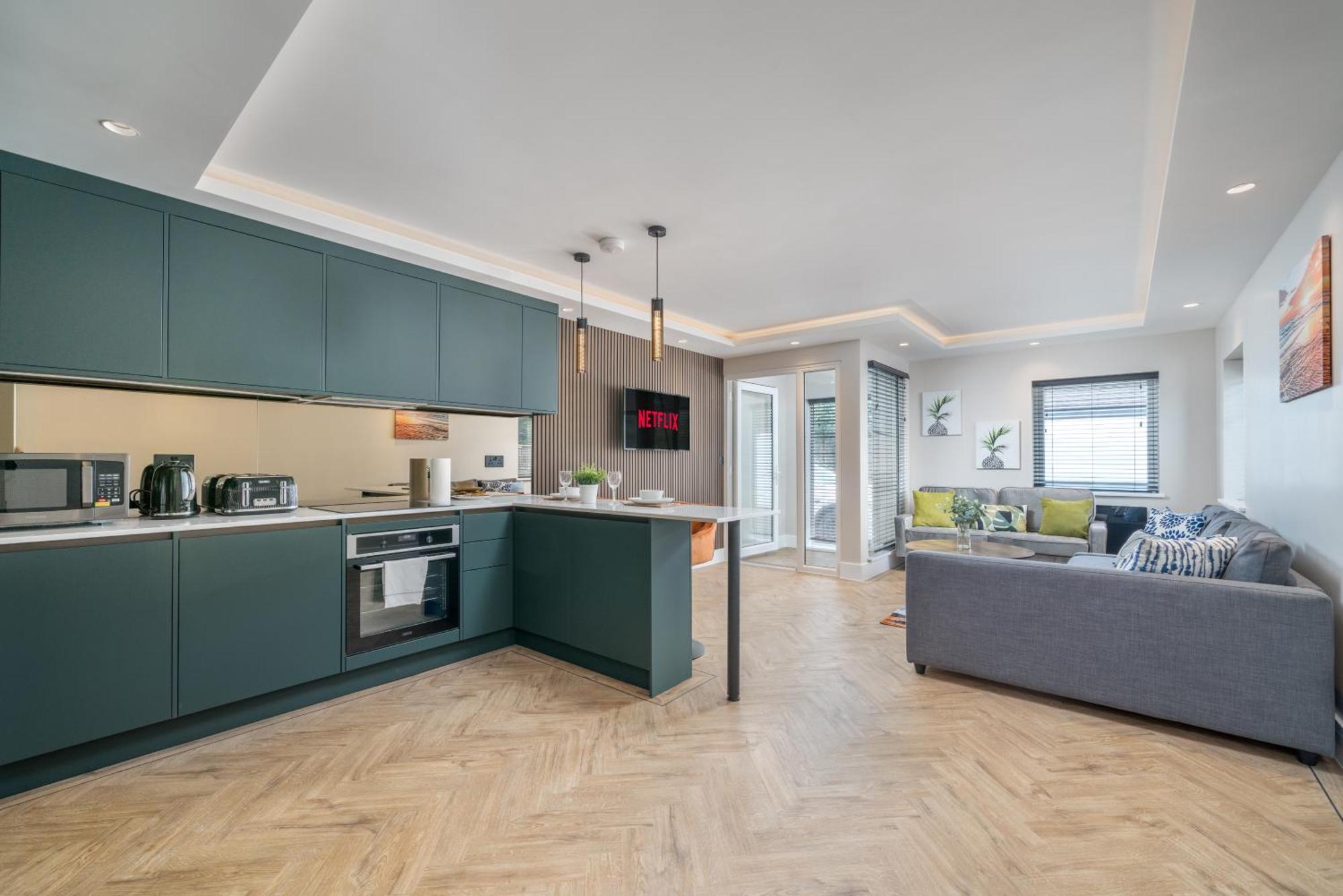 Skyvillion - Cozy Large 4 & 1 Bed Apartments In London Enfield, Mins To Tube Station, Free Wi-Fi المظهر الخارجي الصورة